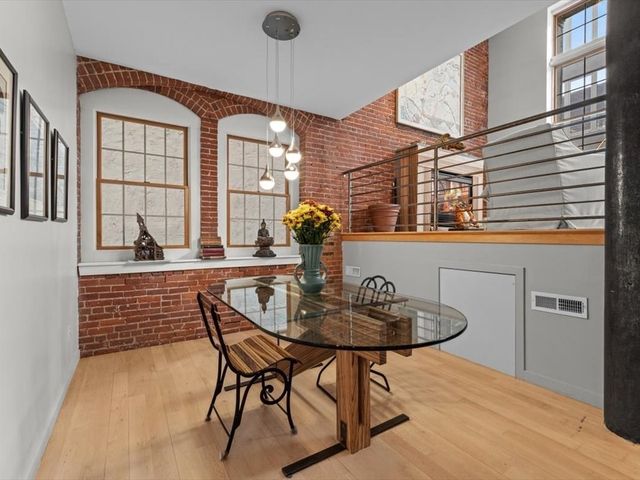 8 Newcomb 4, Boston, MA 02118