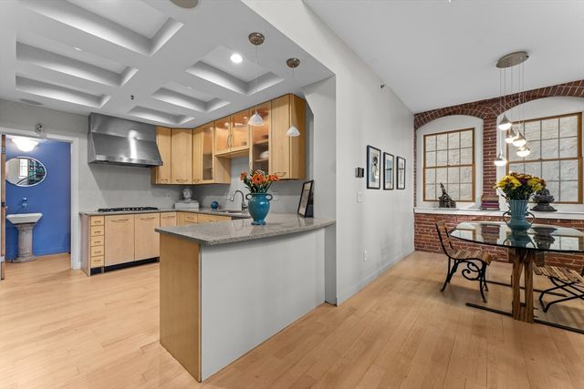 8 Newcomb 4, Boston, MA 02118