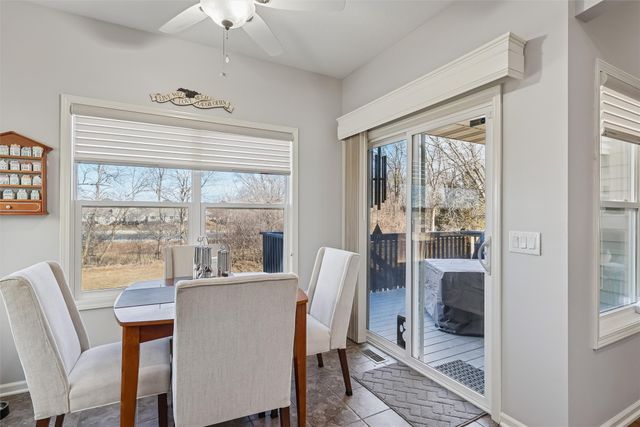 10103 N Glenstone Court, Johnston, IA 50131