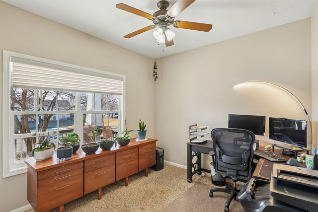 10103 N Glenstone Court, Johnston, IA 50131