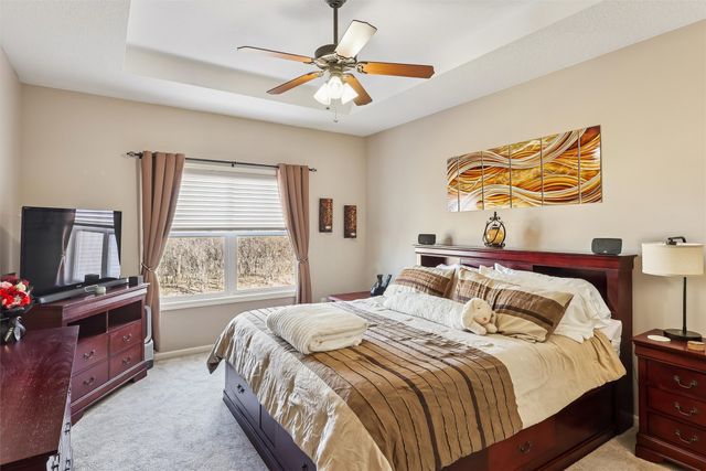 10103 N Glenstone Court, Johnston, IA 50131