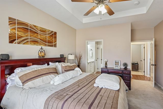 10103 N Glenstone Court, Johnston, IA 50131