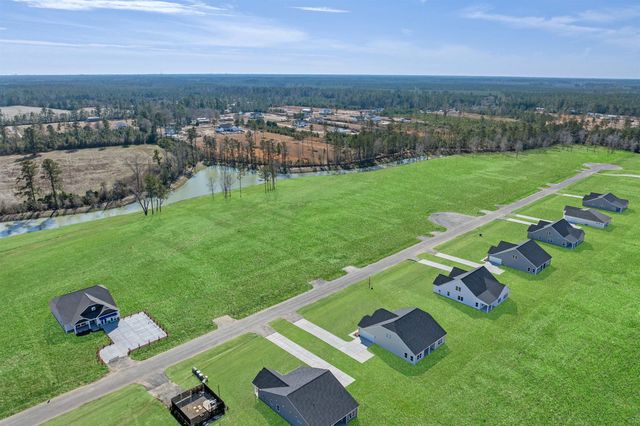 145 Furnies Place, Loris, SC 29569