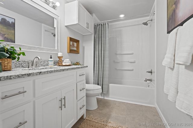 524 S Wyandotte Avenue, Bartlesville, OK 74003