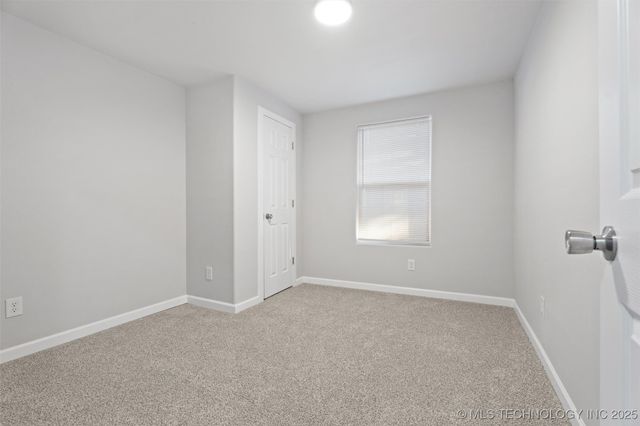 524 S Wyandotte Avenue, Bartlesville, OK 74003