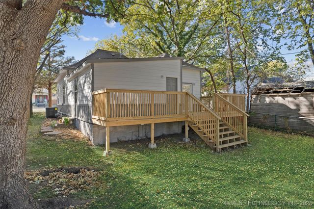 524 S Wyandotte Avenue, Bartlesville, OK 74003