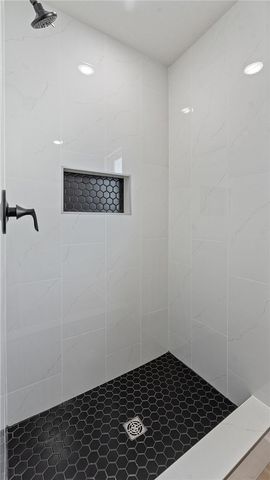 1700 Cuppett Circle, Pea Ridge, AR 72751