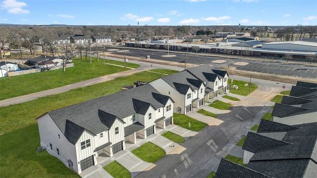 1700 Cuppett Circle, Pea Ridge, AR 72751