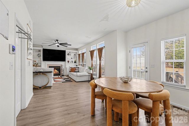 4132 Meadowview Hills Drive, Charlotte, NC 28269