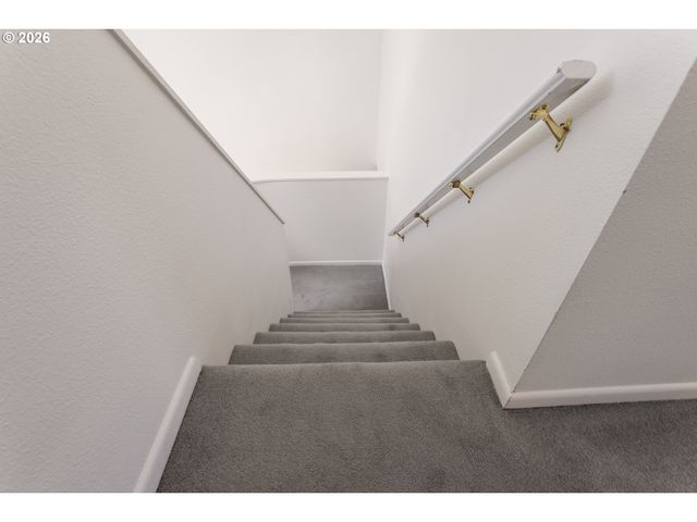 17650 Nw ROLLING HILL Ln, Beaverton, OR 97006