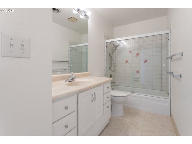17650 Nw ROLLING HILL Ln, Beaverton, OR 97006