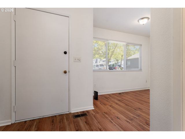 17650 Nw ROLLING HILL Ln, Beaverton, OR 97006