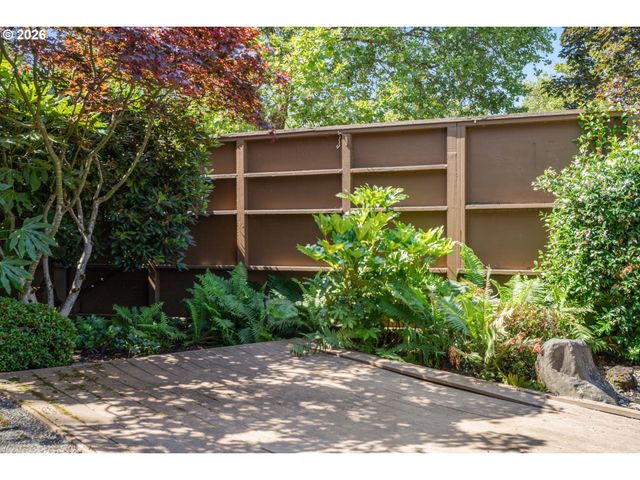 17650 Nw ROLLING HILL Ln, Beaverton, OR 97006