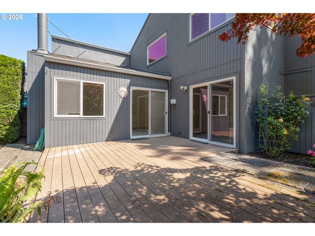 17650 Nw ROLLING HILL Ln, Beaverton, OR 97006