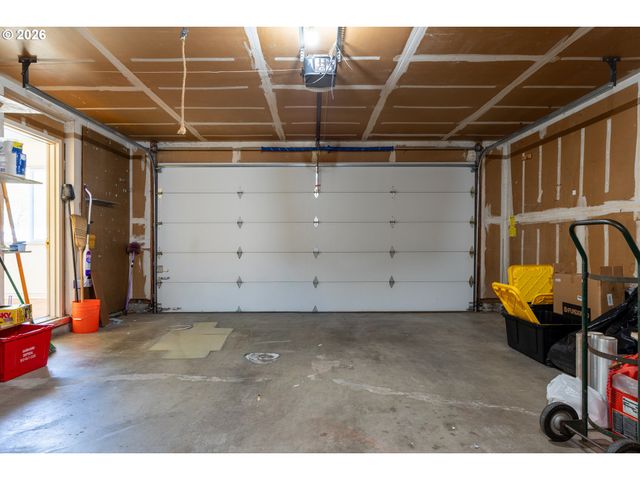 17650 Nw ROLLING HILL Ln, Beaverton, OR 97006
