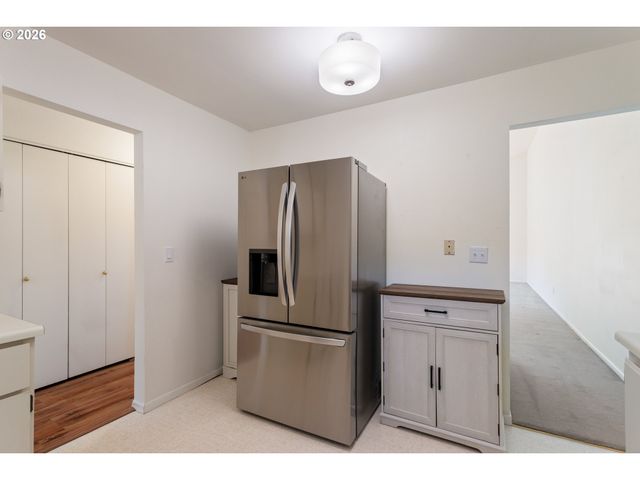 17650 Nw ROLLING HILL Ln, Beaverton, OR 97006