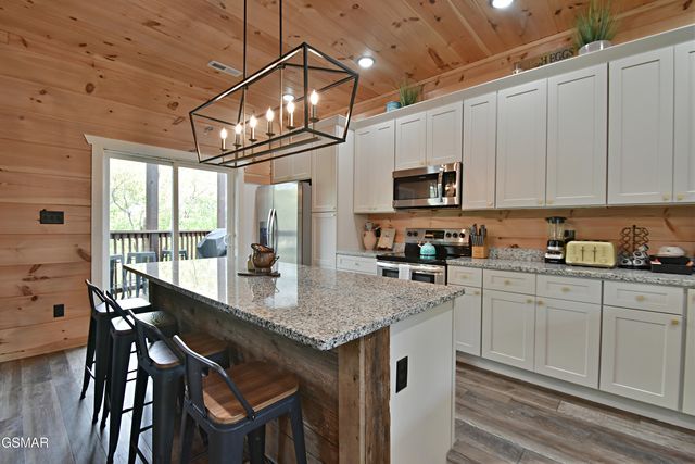 419 Stone Ridge Way, Pigeon Forge, TN 37863