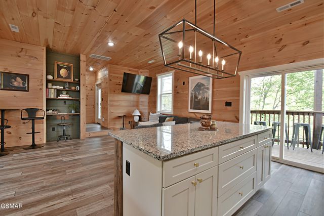 419 Stone Ridge Way, Pigeon Forge, TN 37863