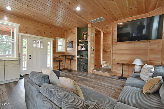 419 Stone Ridge Way, Pigeon Forge, TN 37863
