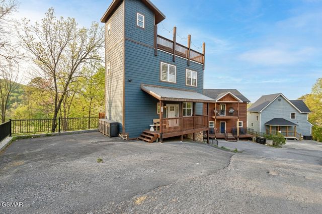 419 Stone Ridge Way, Pigeon Forge, TN 37863