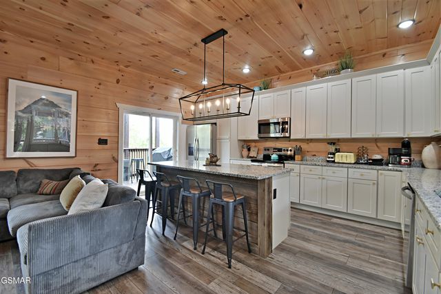 419 Stone Ridge Way, Pigeon Forge, TN 37863