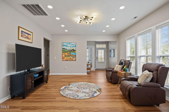 564 Tomkins Loop, Cary, NC 27519