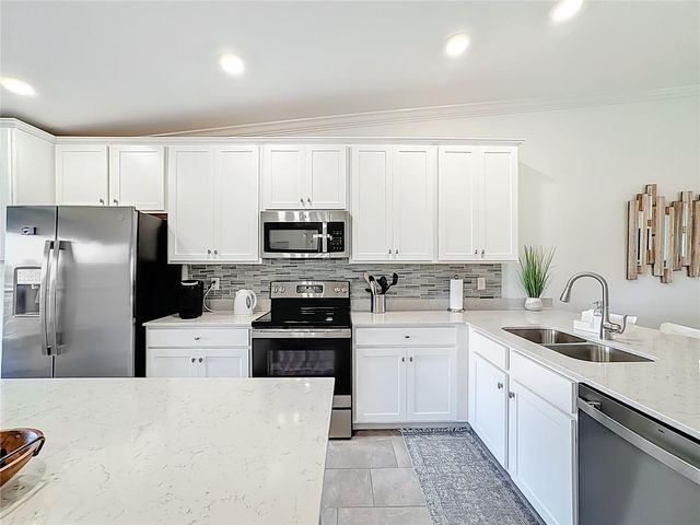 5711 PALMER CIRCLE 205, Bradenton, FL 34211