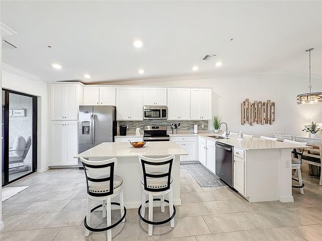 5711 PALMER CIRCLE 205, Bradenton, FL 34211