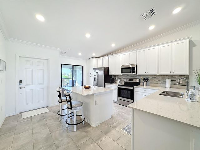 5711 PALMER CIRCLE 205, Bradenton, FL 34211