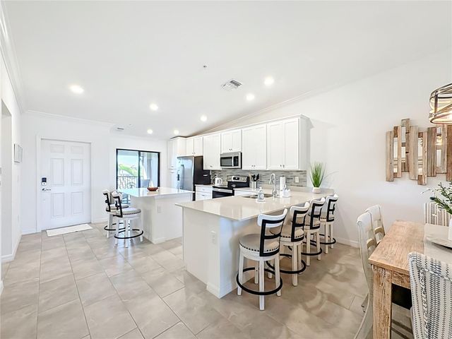 5711 PALMER CIRCLE 205, Bradenton, FL 34211