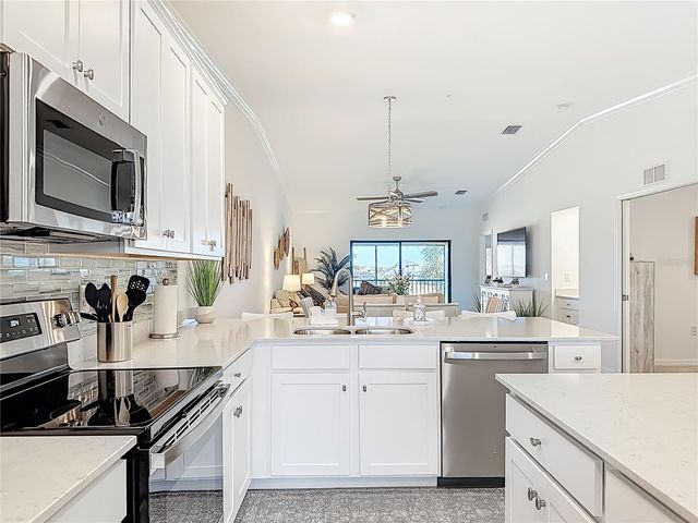 5711 PALMER CIRCLE 205, Bradenton, FL 34211