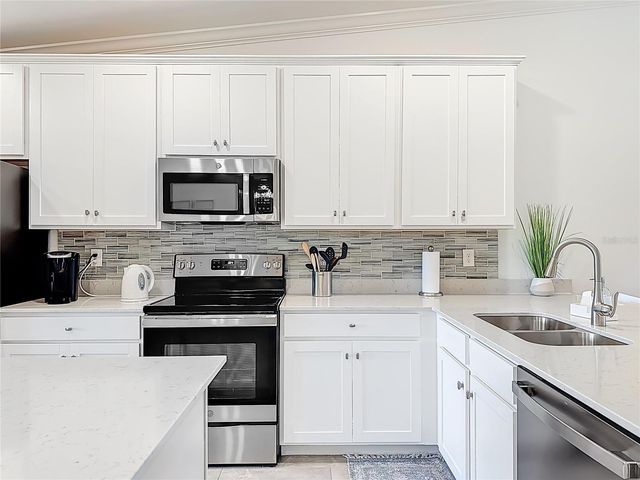 5711 PALMER CIRCLE 205, Bradenton, FL 34211