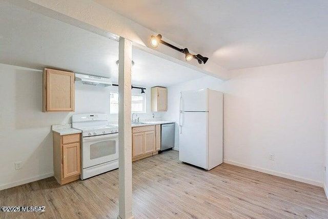 221 E Jacinto Street, Tucson, AZ 85705