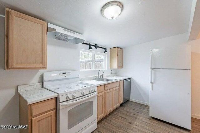 221 E Jacinto Street, Tucson, AZ 85705