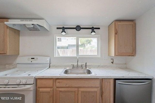 221 E Jacinto Street, Tucson, AZ 85705