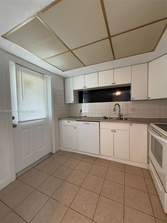 3300 NE 10th Terrace 53, Pompano Beach, FL 33064