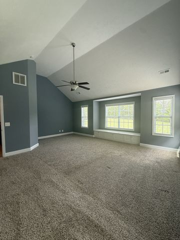 5688 Highway 48, Cunningham, TN 37052
