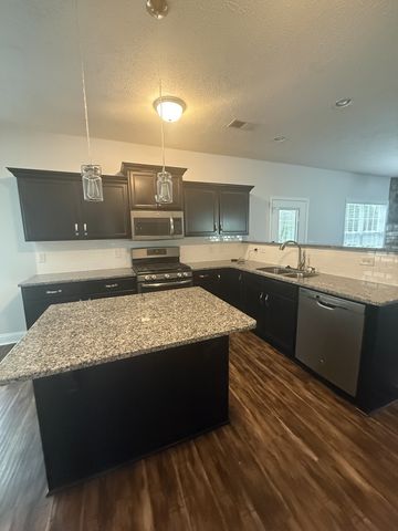 5688 Highway 48, Cunningham, TN 37052