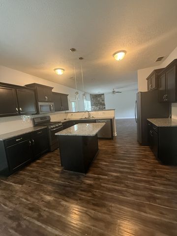 5688 Highway 48, Cunningham, TN 37052
