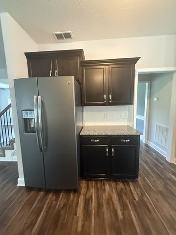 5688 Highway 48, Cunningham, TN 37052