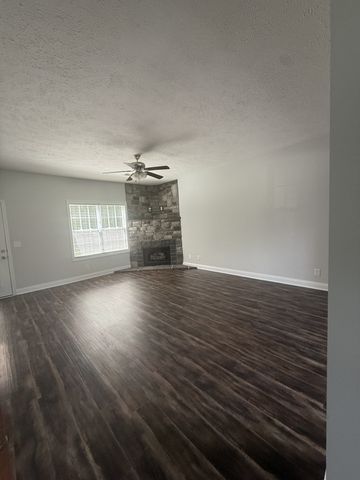 5688 Highway 48, Cunningham, TN 37052
