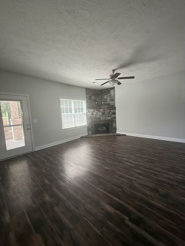 5688 Highway 48, Cunningham, TN 37052