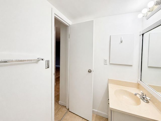 16851 NE 23rd Ave A308, North Miami Beach, FL 33160