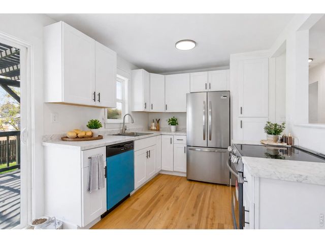 803 Table Mountain Ct, Windsor, CO 80550