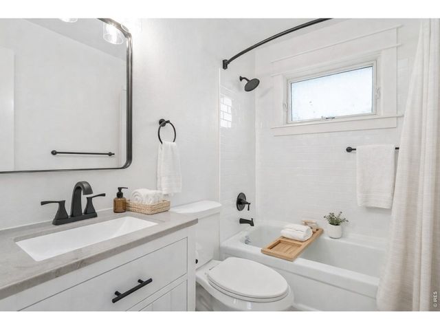 803 Table Mountain Ct, Windsor, CO 80550