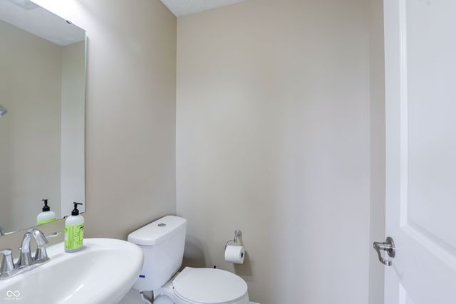 15278 Royal Grove Drive, Noblesville, IN 46060