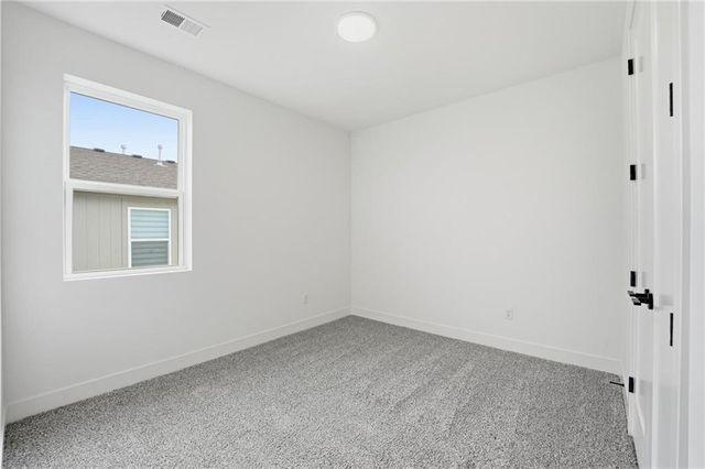 1390 N 163rd Street, Basehor, KS 66007