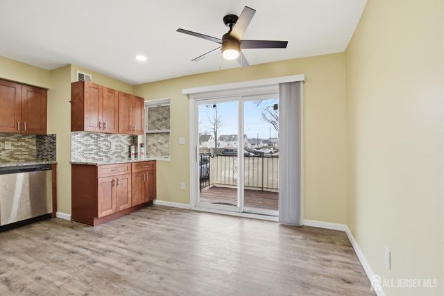 160 evergreen Road 14 A, Edison, NJ 08837