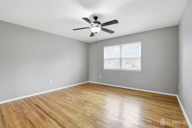 160 evergreen Road 14 A, Edison, NJ 08837