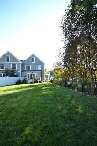 11 Tufts 11, Winchester, MA 01890